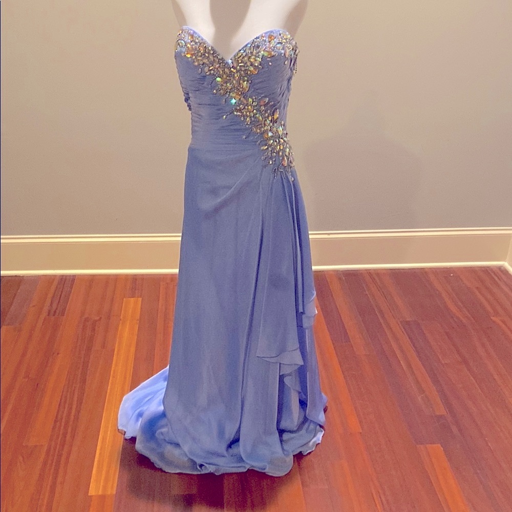 Elegant Blue Strapless Evening Gown